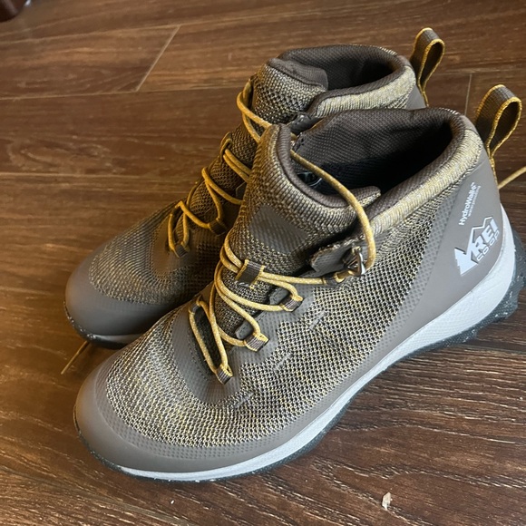 REI Shoes - Women’s REI Hiking Boots - Brown and Yellow